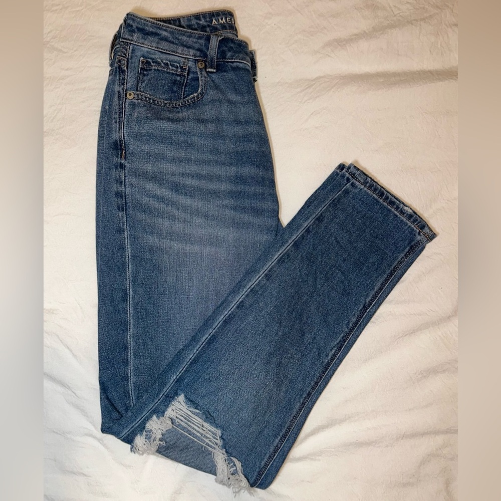 American Eagle Outfitters Distressed Blue Ankle Jeans